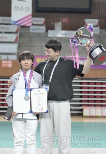 [크기변환]2.오산도시공사 오색문화체육센터 하라준 선수, 제55회 전국소년체육대회 은메달 수상.JPG