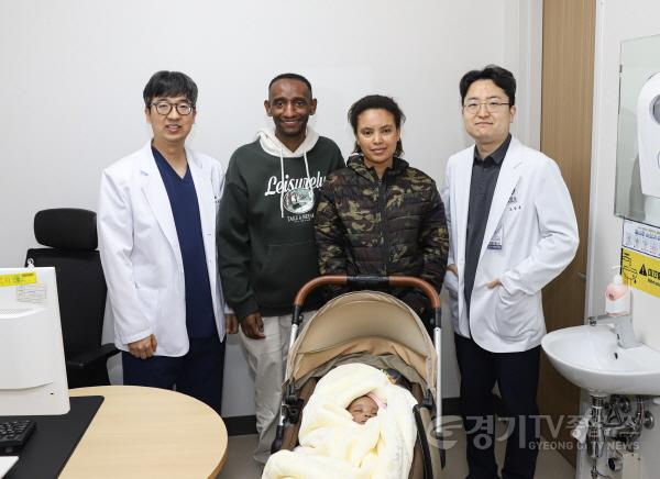 [크기변환][사진 1] 연세대 용인세브란스병원, 에티오피아 6‧25 참전용사 후손 거대 간암 수술 시행.jpg
