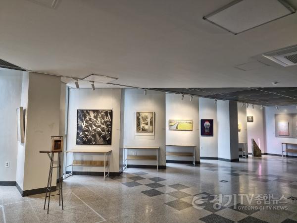 [크기변환]사진1_전시전경.jpg