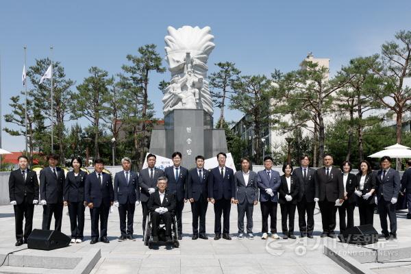 [크기변환]3단체사진.jpg