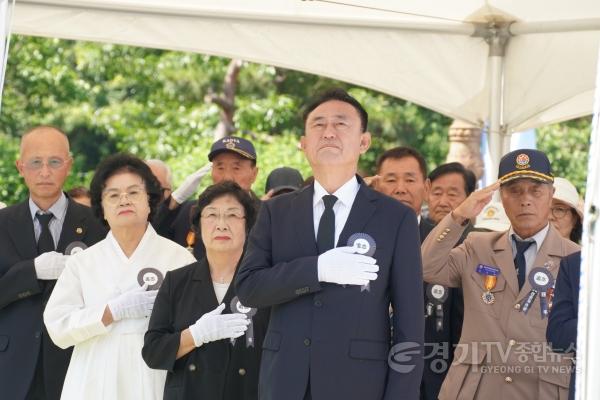 [크기변환]01-여주시, 제71회 현충일 추념식 거행(3).jpg