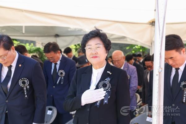 [크기변환]1 이천시 제71회 현충일 추념식 거행 3.jpg