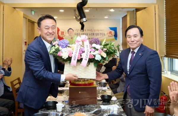 [크기변환]대한노인회방문02.jpg