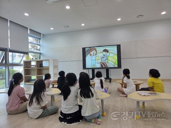 [크기변환]01-2 도서관과 함께 책 읽기 공모사업.jpg