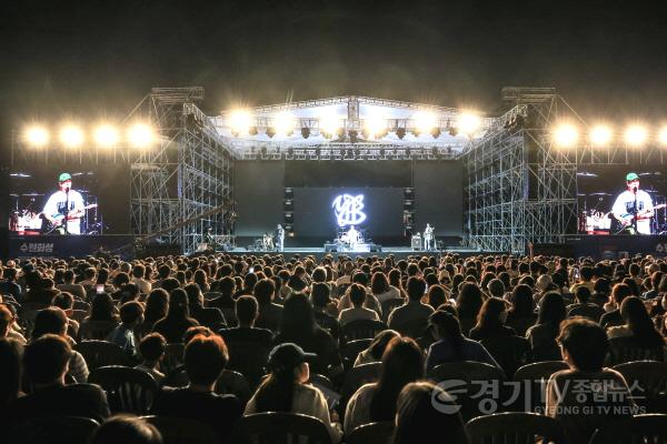 [크기변환]1-3. 수원화성의 밤을 물들이다…클래식·국악·대중음악 어우러진 ‘2026 수원화성 헤리티지 콘서트’ 개최.jpg