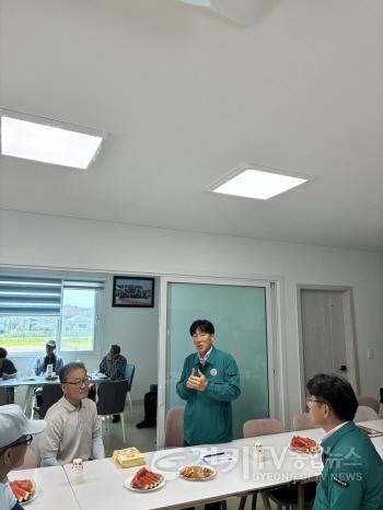 [크기변환]01-여주시 김광덕 부시장, 폭염 대비 무더위쉼터 현장 점검 실시(2).jpg