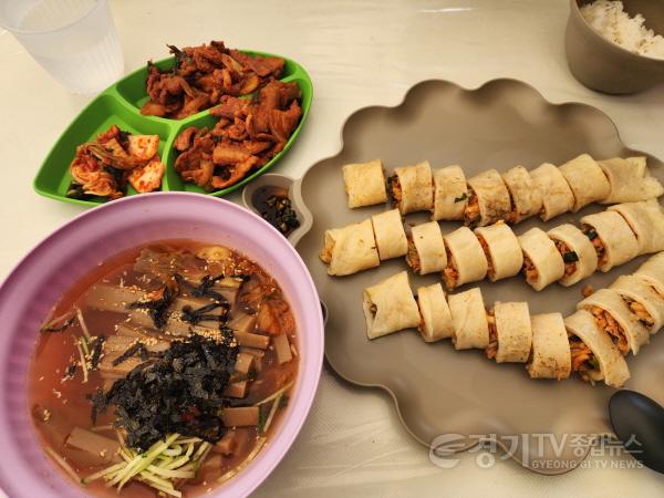 [크기변환]04-1 밀축제 다회용기 사용.jpg