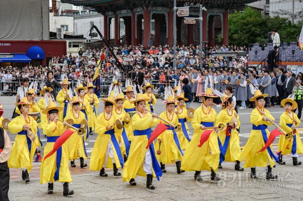 [크기변환]이미지_2025 수원화성퍼레이드 사진(2).jpg