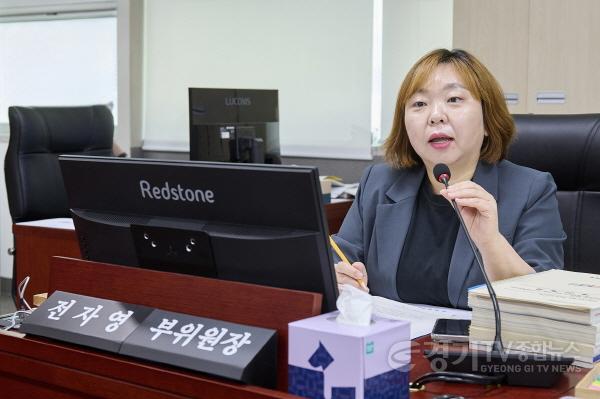 [크기변환]260619 전자영 의원, 도교육청 예결위서 통학여건 개선 선제적 대책 마련 당부.jpg