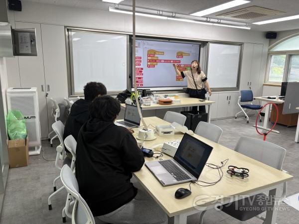 [크기변환]3 학교로 찾아가는 2026년 드론 체험교육 1.jpg