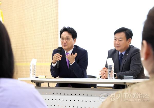 [크기변환]0623_(사진3)안민석_남양주·구리·하남_경기교육대전환_경청투어(구리).jpg