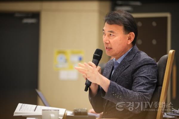 [크기변환](0625)[남양주시 인수위]최현덕 남양주시장 당선인 “공공성 논란 현안 사업 재검토”(사진1).jpg