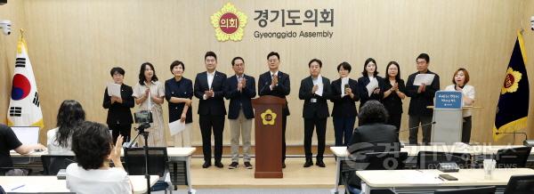 [크기변환]퇴임 기자회견2.jpg