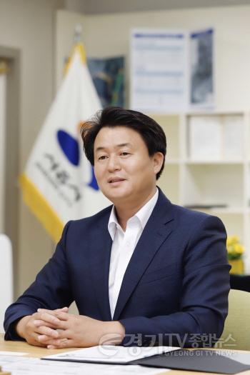 [크기변환]보도자료1 임병택 시흥시장 (1).jpg