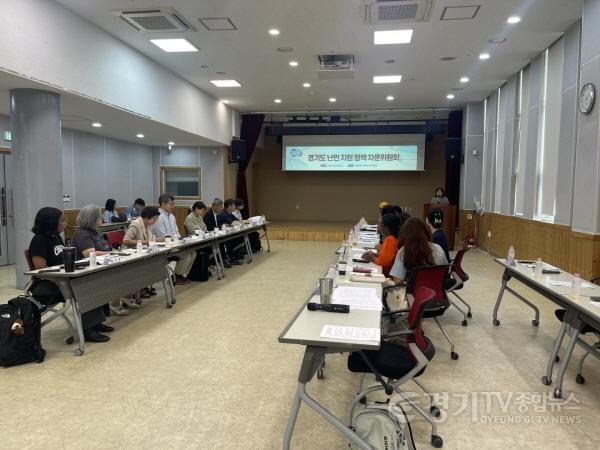 [크기변환]난민지원정책 자문위원회 현장 간담회.jpg