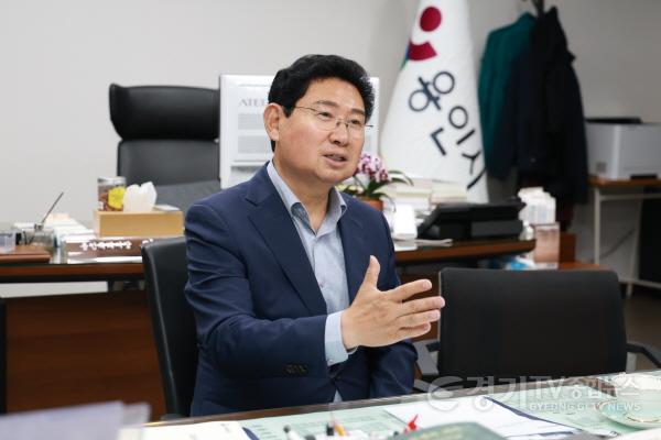 [크기변환]16. 이상일 용인특례시장.jpg