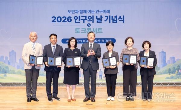 [크기변환]수상자 단체사진.jpg