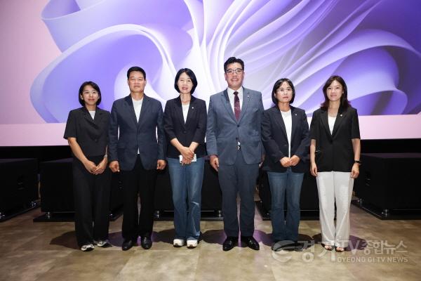 [크기변환]3.참석의원 기념촬영.jpg