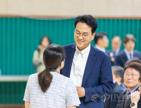 [크기변환]260710_안민석_교육감__“장애_아이들의_진로_고민_우리가_함께_해결해야”(사진3).jpg