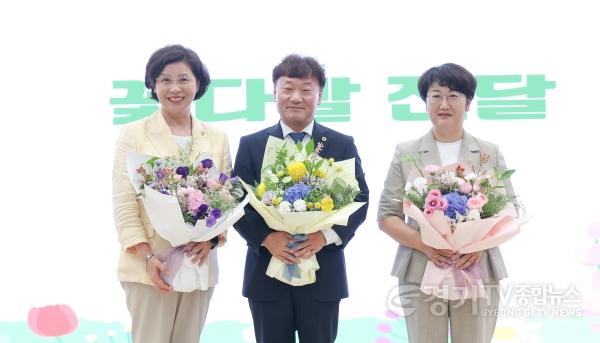 [크기변환]260713 제12대 경기도의회 의장단, 사무처 직원들과 상견례 대한민국 최고의 의회 만들자 다짐 (1).jpg
