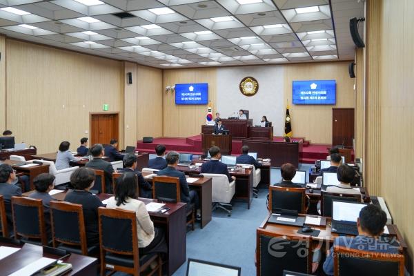 [크기변환]260716 안성시의회  제242회 임시회 폐회 (1).jpg