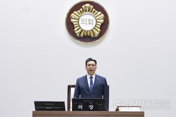 [크기변환]2.이계철의장 본회의 진행 모습2.jpg