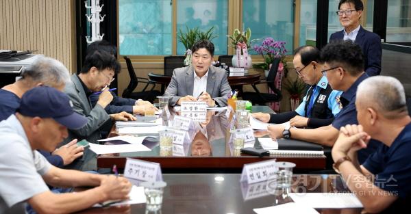 [크기변환](사진2)인천시의회 환경교통위, 인천 개인택시운송조합과 간담회 개최.jpeg