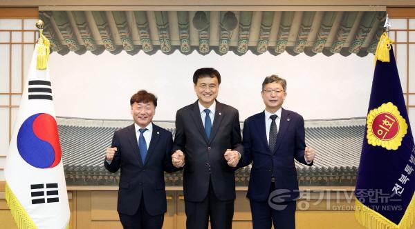 [크기변환]260724 전국 아우르는 남종섭 의장, 지방의회법 제정 위해 호남권까지 연대 보폭 넓혀 (1).jpg