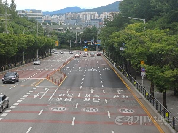 [크기변환]1-1. 용인특례시는 안전한 도로 환경을 조성하기 위해 주요 교차로 6곳의 교통체계를 개선했다. 사진은 우성빌라삼거리.jpg