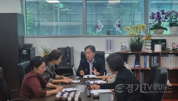 [크기변환]260731_김동규_보건복지위원장__경기도간호사회와_정책간담회_개최.png