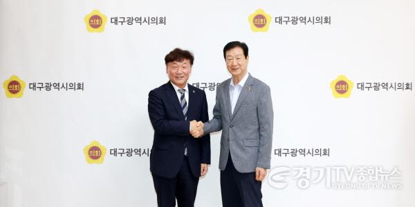 [크기변환]260731 남종섭 의장. '지방의회법' 제정 연대 영남권으로 확대…대구시의회와도 맞손 (1).jpg