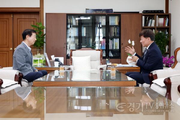 [크기변환]260731 남종섭 의장. '지방의회법' 제정 연대 영남권으로 확대…대구시의회와도 맞손 (3).jpg