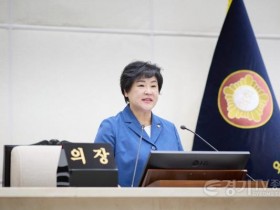 [크기변환]사진4. 개원사를 하고 있는 장정순 의장.jpg