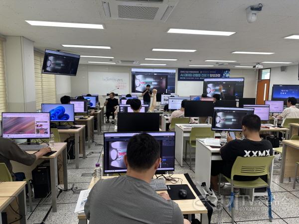 [크기변환]2. 장애인기업 예비창업자 과정 AI 데이터라벨링 수업 모습.jpg