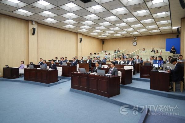 [크기변환]안성시의회 제243회 임시회 개회 (2).jpg