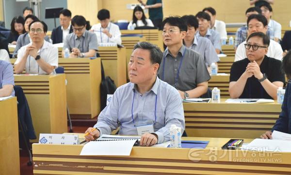 [크기변환]260806_제3차_경영전략워크숍_개최_사진2.jpg