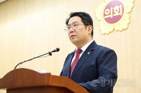 [크기변환]260813_김현석_의원_“서울은_빼고_과천은_속도전__과천_희생_전제로_한_9_800호_계획_철회해야”_(2).jpg