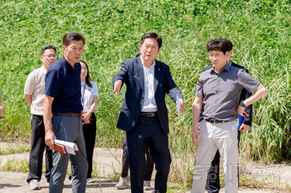 [크기변환]1.조용호 오산시장, 산단 공영주차장 조성·운영 현장점검-2.jpg