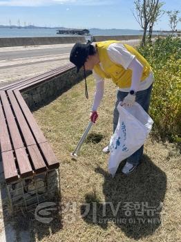 [회전][크기변환]260812_[사진자료] 경상원, 시흥시 시화MTV 일원서 ‘경기바다 함께해(海)’ 연안 정화 활동 실시(3) (1).jpg