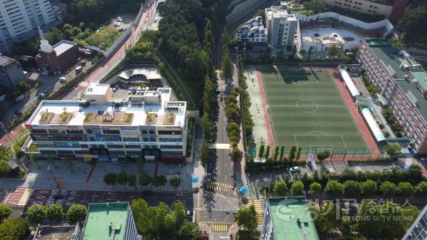 [크기변환]1-2. 용인특례시는 수지고등학교 인근 교통난을 해소하고 안전한 보행 환경을 조성하기 위해 교차로 등을 정비한다. 사진.JPG