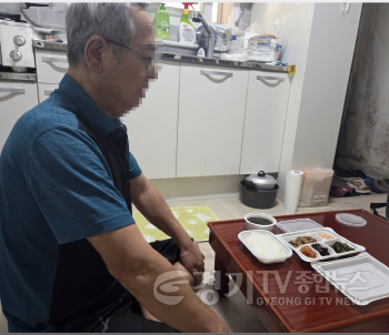 [크기변환]1. 용인특례시 보건소는 현장에서 어려움을 겪는 주민을 발굴, 각종 복지 서비스와 연계해 돌봄 사각지대를 해소하고 있다.png