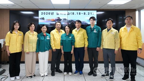[크기변환][보도자료사진02]제10대 하남시의회, 을지연습 상황실 찾아 근무자 격려…비상대비태세 점검.jpg