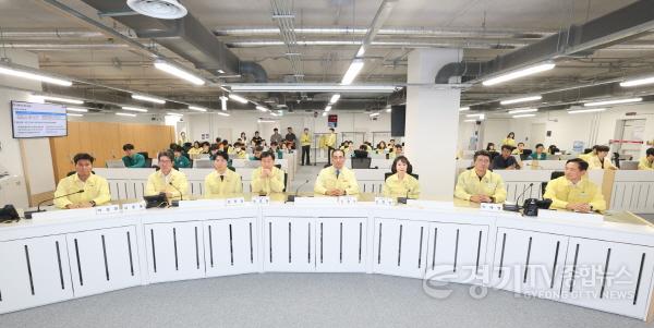 [크기변환]260821_기획재정위원회__을지연습_상황실_찾아_현장_소통_(1).jpg