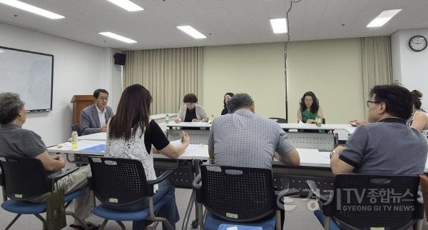 [크기변환]260820_유필선_의원__마을공동체_관계자들과_활성화_방안_정담회_개최_2.jpg