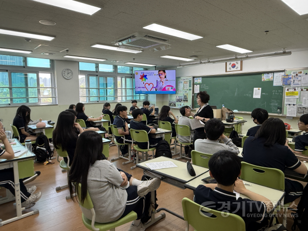 [크기변환]1. 상반기 진행한 휴먼북 멘토링 사진.png