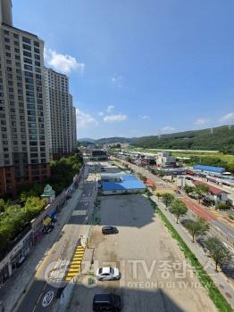 [회전][크기변환]1-2. 용인특례시는 수지구 동천동 125-1번지 일원 유휴부지에 임시 공영주차장을 조성했다.jpg