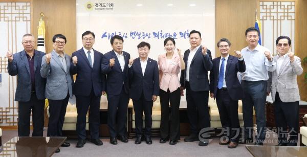 [크기변환]260824_남종섭_의장__소상공인연합회와_현장_지원_방안_논의_(2).jpg