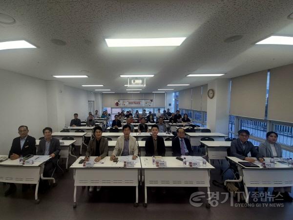 [크기변환]260826_기획재정위원회_김창식_위원장__평화·안보_역사자원_보존·활용_토론회_참석_(2).jpg