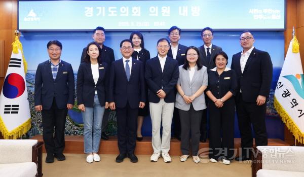 [크기변환]울산시장 예방.jpg