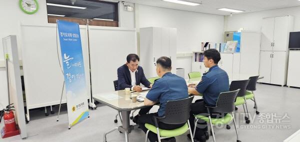 [크기변환]260828_백승기_의원__안성경찰서와_협력_강화_“주민이_안심하는_안전한_안성_만들_것”_(1).jpg